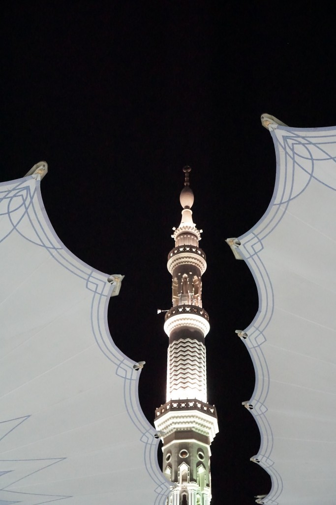 Salah satu menara Masjid Nabawi yang Indah